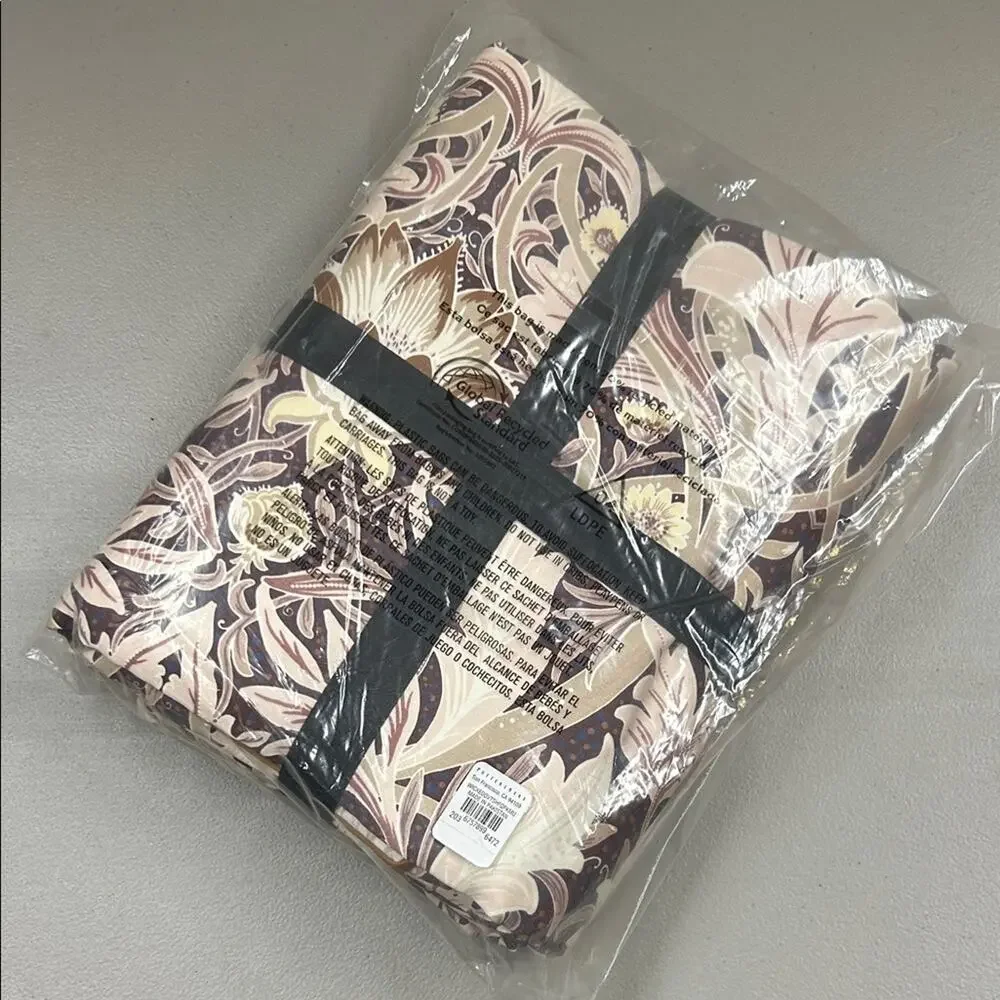 Pottery Barn Wicked Reversible Duvet Cover Glinda Pink Floral Full / Queen NWT
